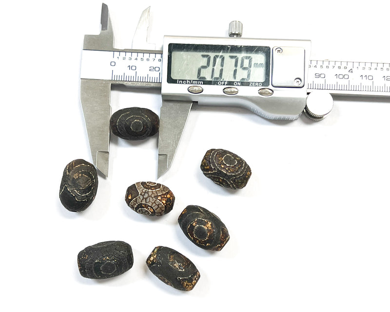 20mm Old Tibetan Agate Barrel Beads / Dzi beads