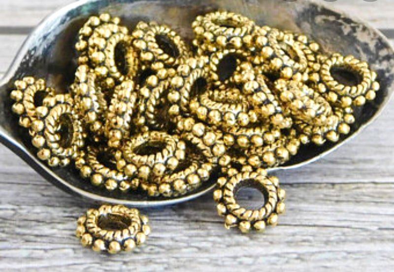 Daisy Spacer Beads (50pcs)