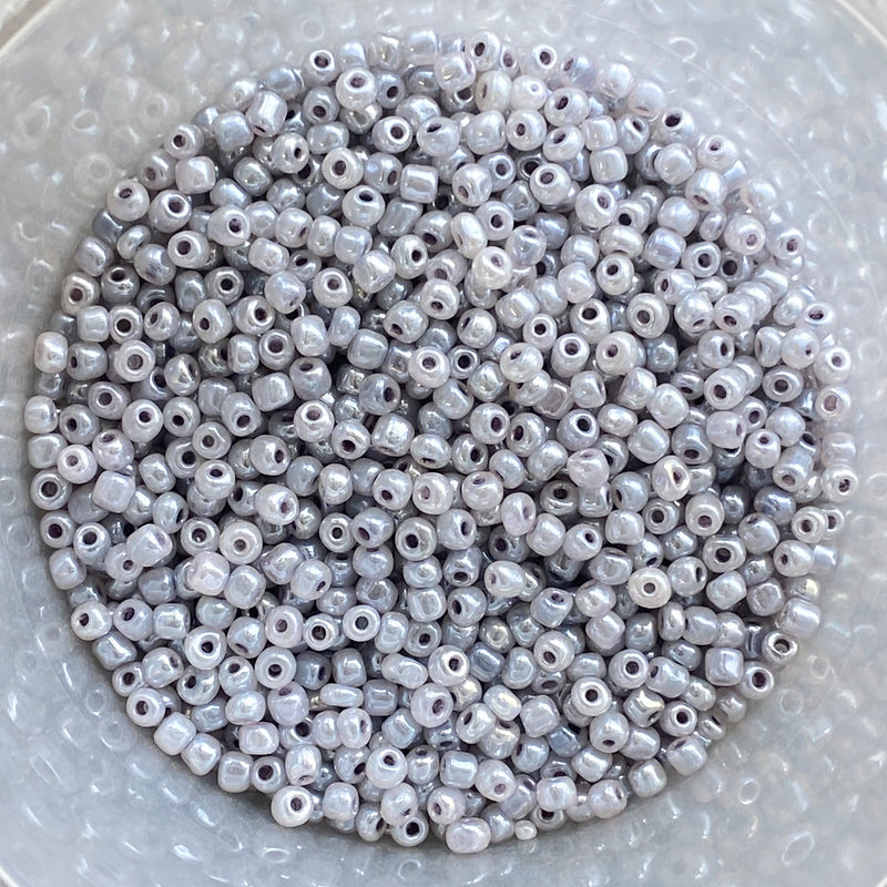 6/0 Opaque Ceylon Gray