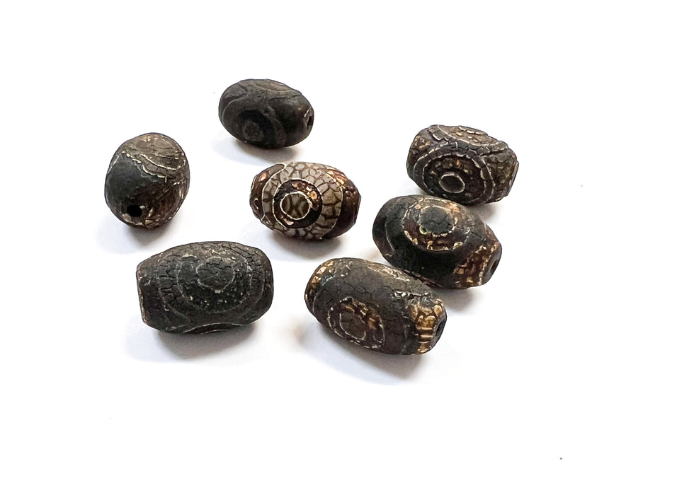 20mm Old Tibetan Agate Barrel Beads / Dzi beads