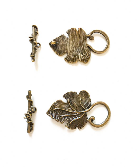 1.5” Antique Bronze Grapeleaf Toggles Clasp