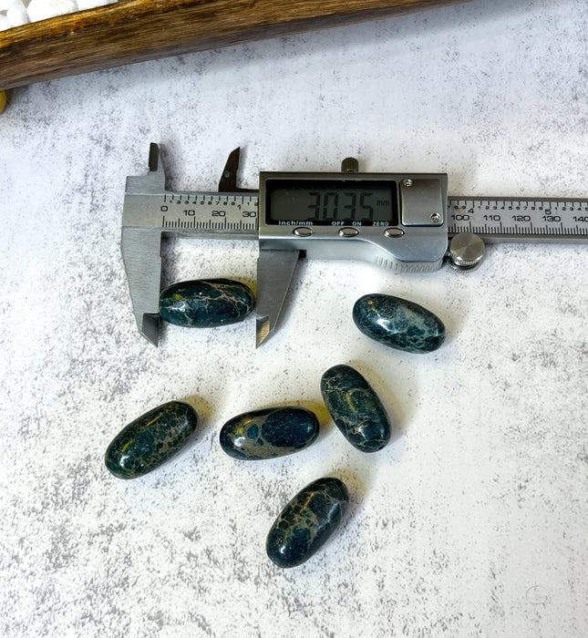 30mm Green Sea Sediment Jasper Focal Beads Green Jasper | 30x12mm | 1pcs