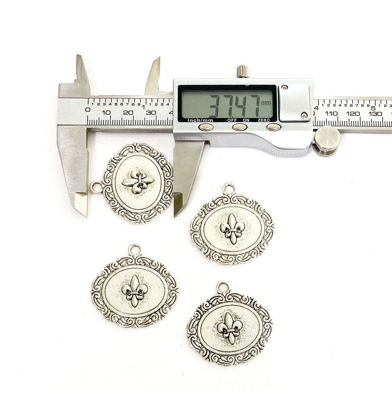 37mm Fleur De Lis Frame Charm