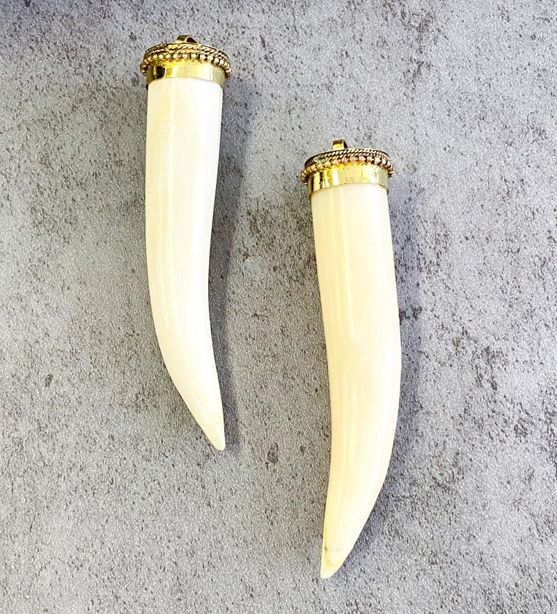 3.5" Tusk Shaped Pendant with Dotted Gold Cap
